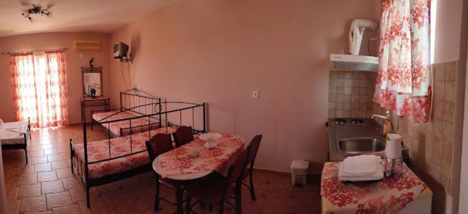 Hotel Takis Agios Georgios  Exteriér fotografie